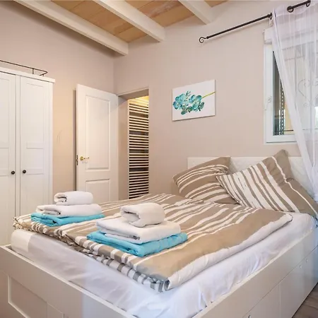 Son Colom -finca Sun Club Home- וילה